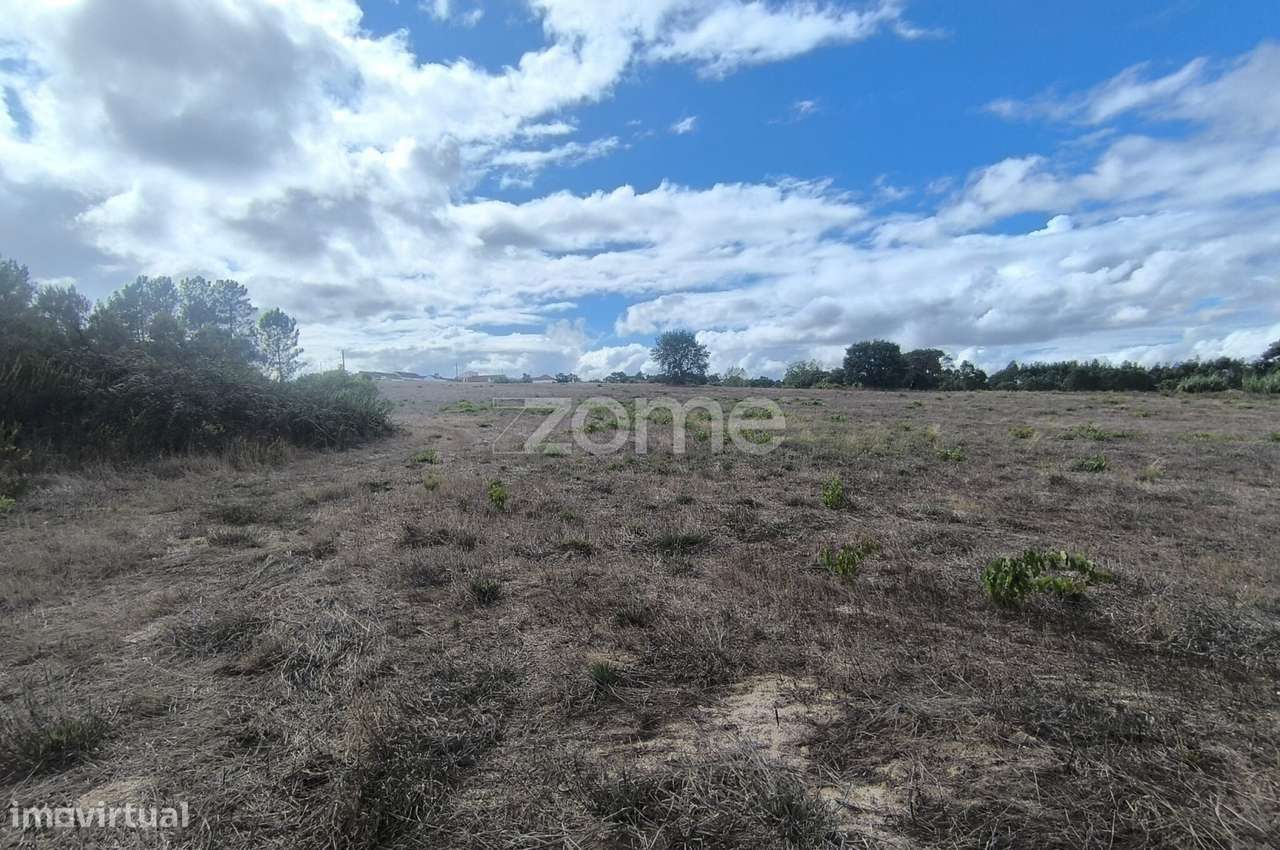 4 Terrenos Área Total de 20.778 m2 - Urbanizável (parcialmente)-15