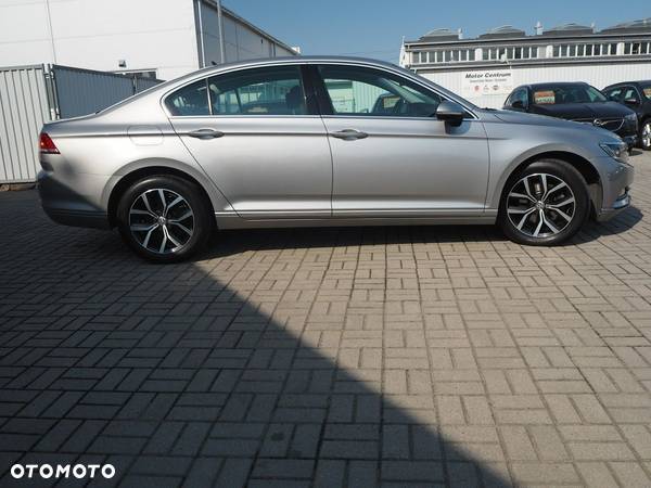 Volkswagen Passat 2.0 TDI BMT Comfortline DSG - 4