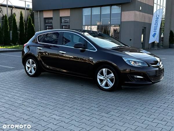 Opel Astra 1.4 Turbo Style - 10