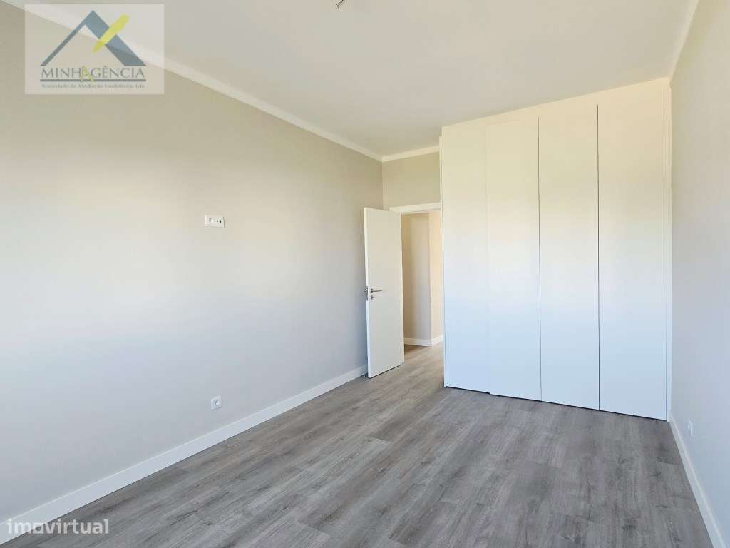Apartamento T3 remodelado na Algodeia em Setúbal-28