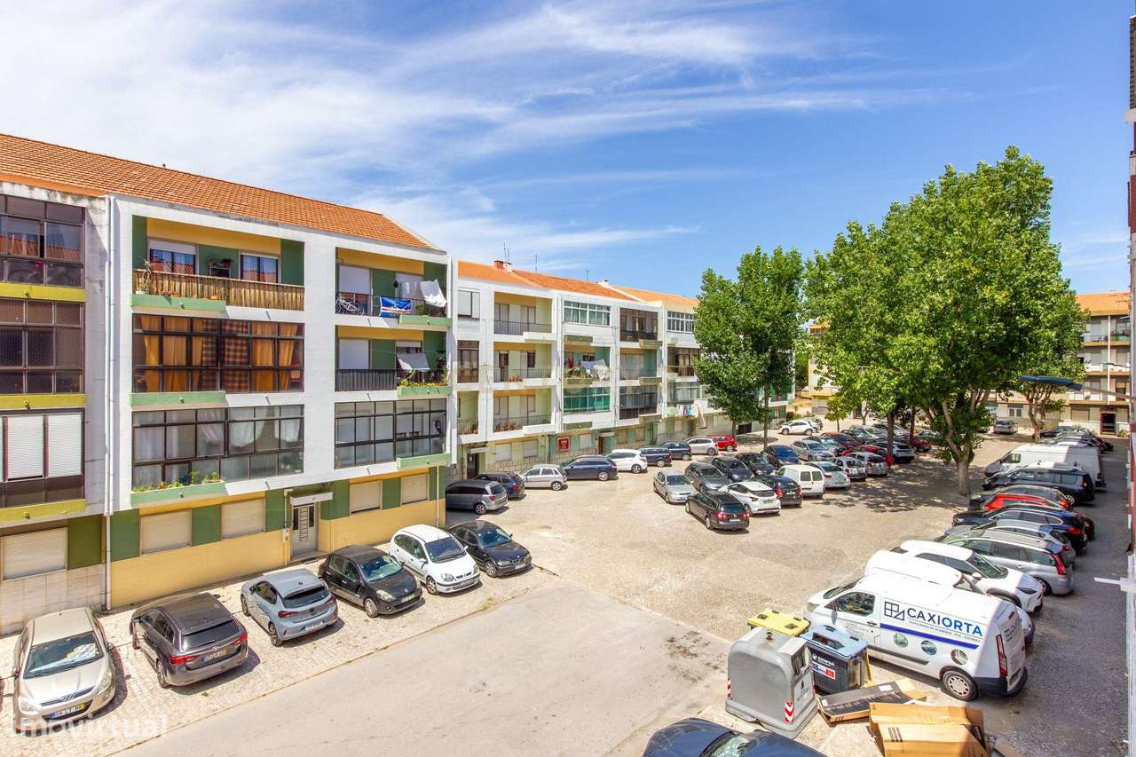 Apartamento T2 em Casquilhos (Alto do Seixalinho) – Barreiro-16