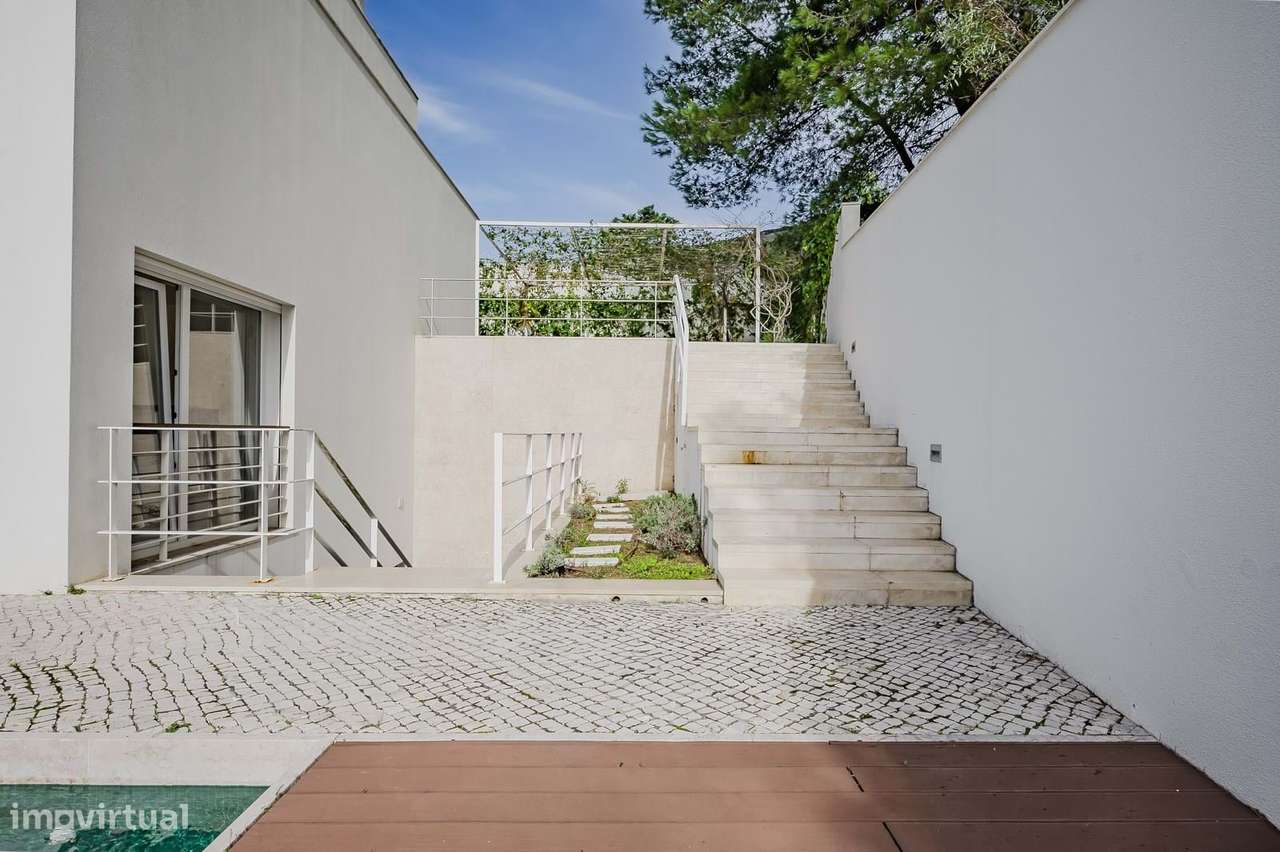 Arrendamento de Moradia T4+1 Contemporânea com Piscina e Vista Mar – J - Grande imagem: 4/60