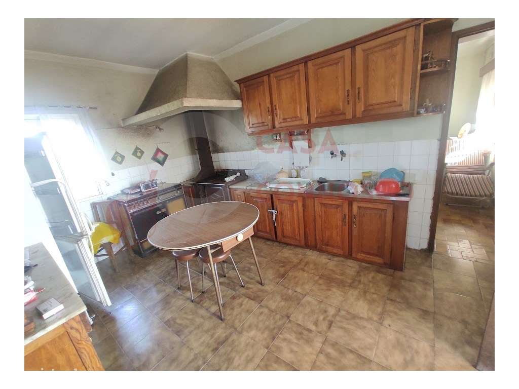 Moradia M4 pronta a habitar com terreno.-8