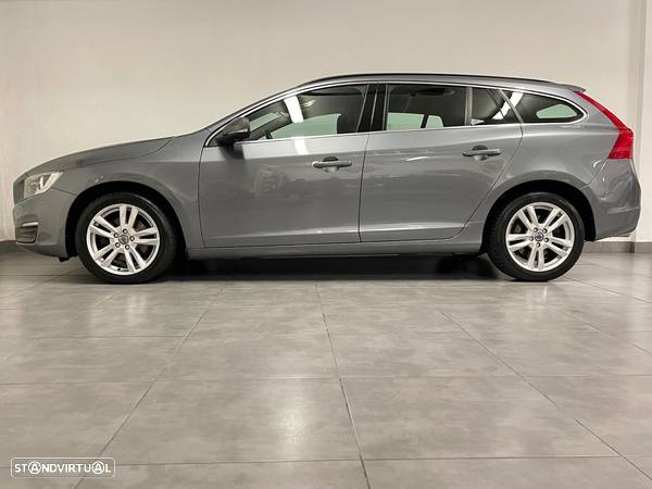 Volvo V60 2.0 D2 Momentum - 2