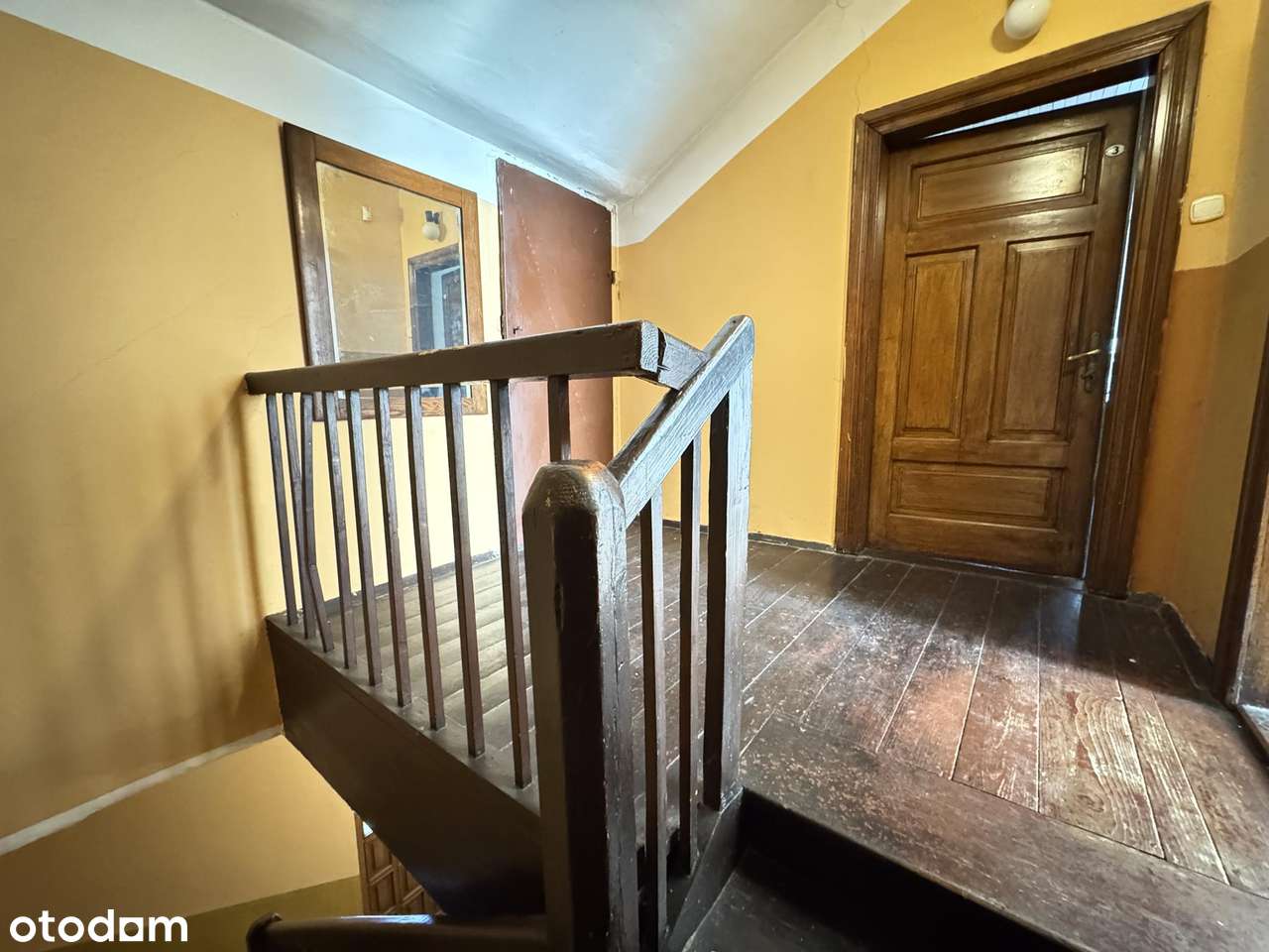 Przestronny dom z użytkowym poddaszem i garażem-16