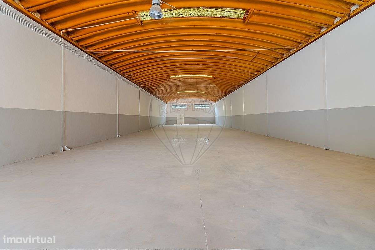 Armazém  para arrendamento - Grande imagem: 2/13