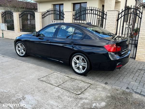 BMW Seria 3 325d M Sport - 17