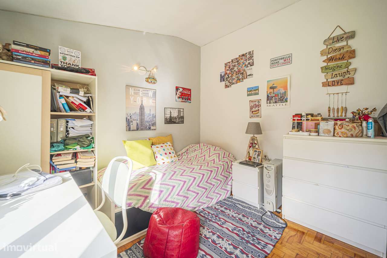 T3 Duplex-Alfragide - Lareira, 3 Casas de Banho, Dispensa e Lavandaria-29