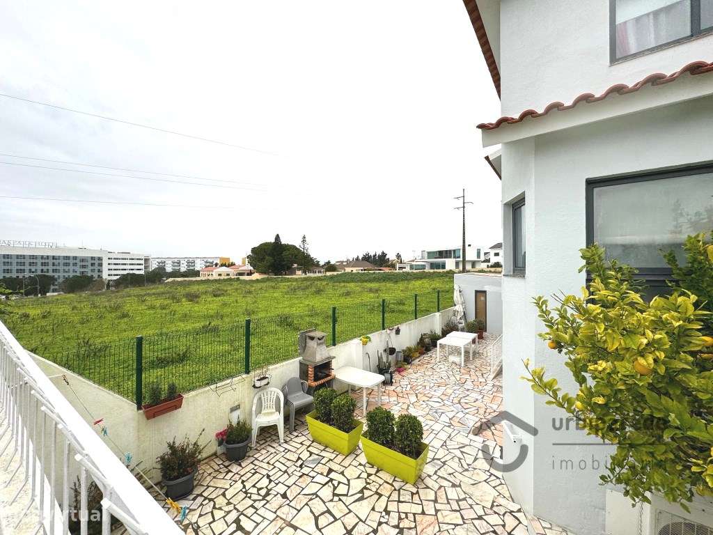 Moradia V6 em Porto Salvo-30