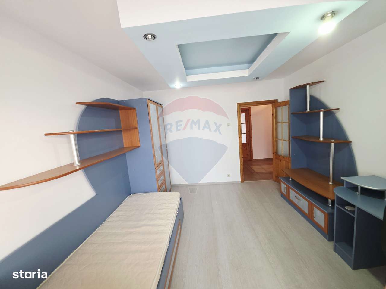 Apartament cu 2 camere de vânzare în zona 1 Mai-11