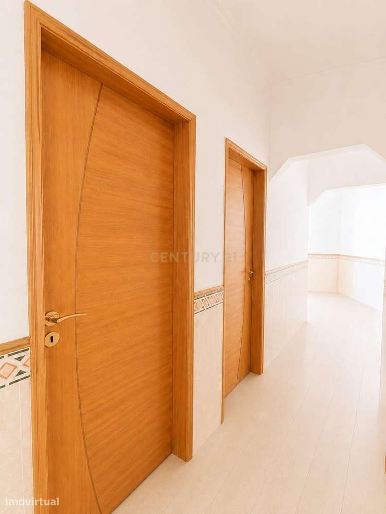 Apartamento T2 na Mina – Amadora | Localização de excelência junto ao-13