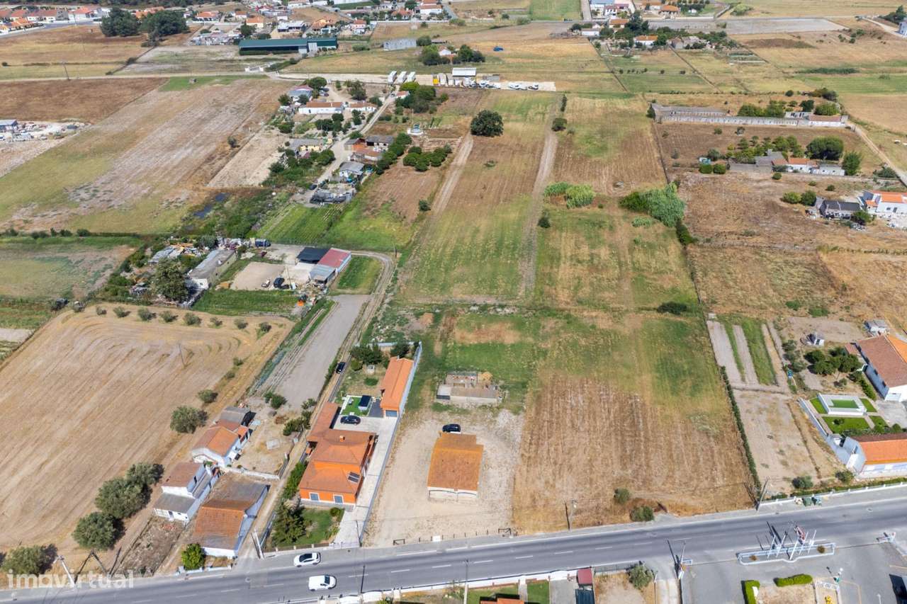 Lote de Terreno com Moradia - Grande imagem: 4/6