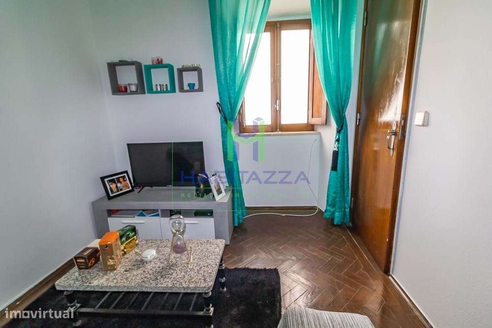 Moradia T2, com anexos e bom quintal, no coração da Praia da Luz-8