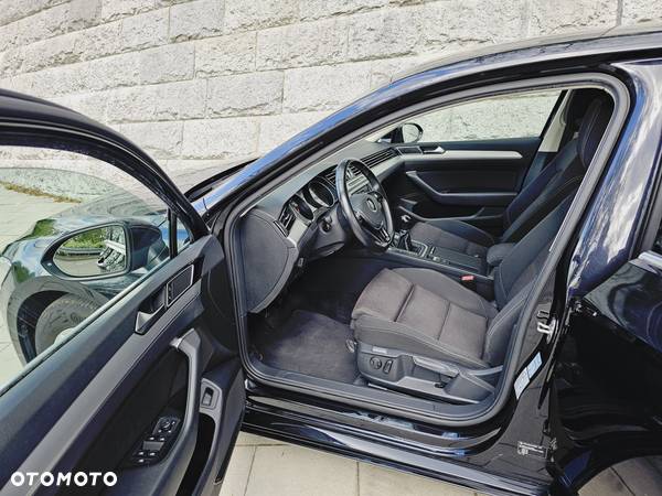 Volkswagen Passat 1.6 TDI (BlueMotion Technology) Comfortline - 35