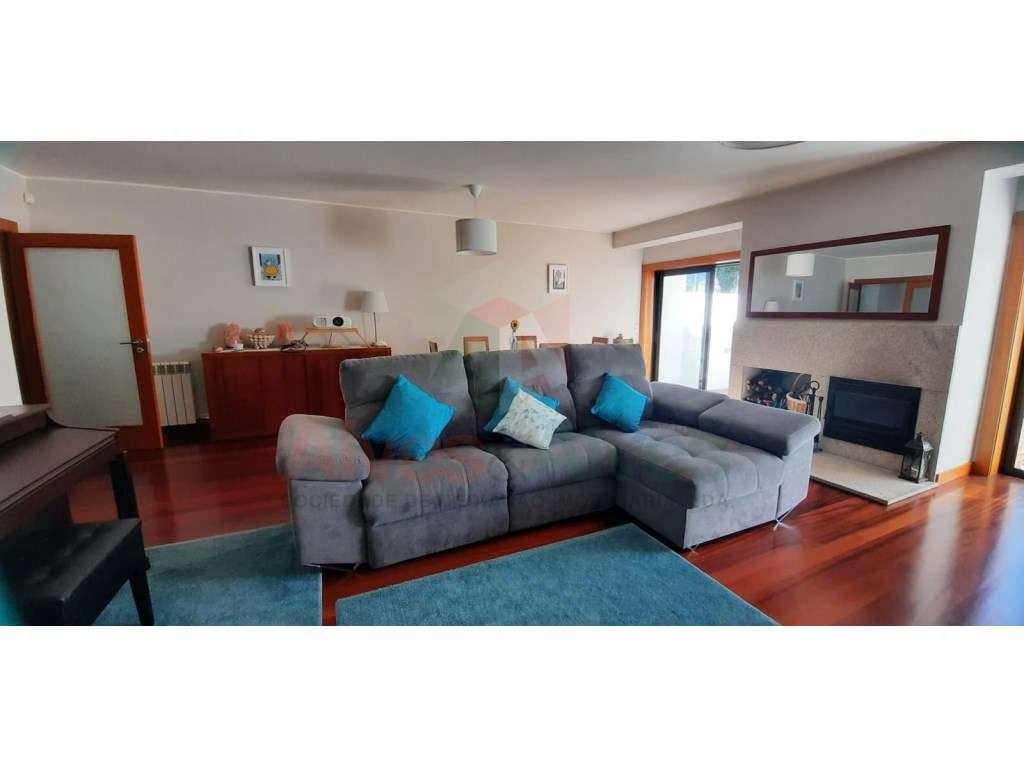 Moradia de Luxo T4+1 em Condominio Fechado para Arrendar - Grande imagem: 3/16