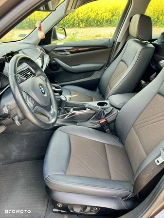 BMW X1 sDrive18d Sport Line - 10