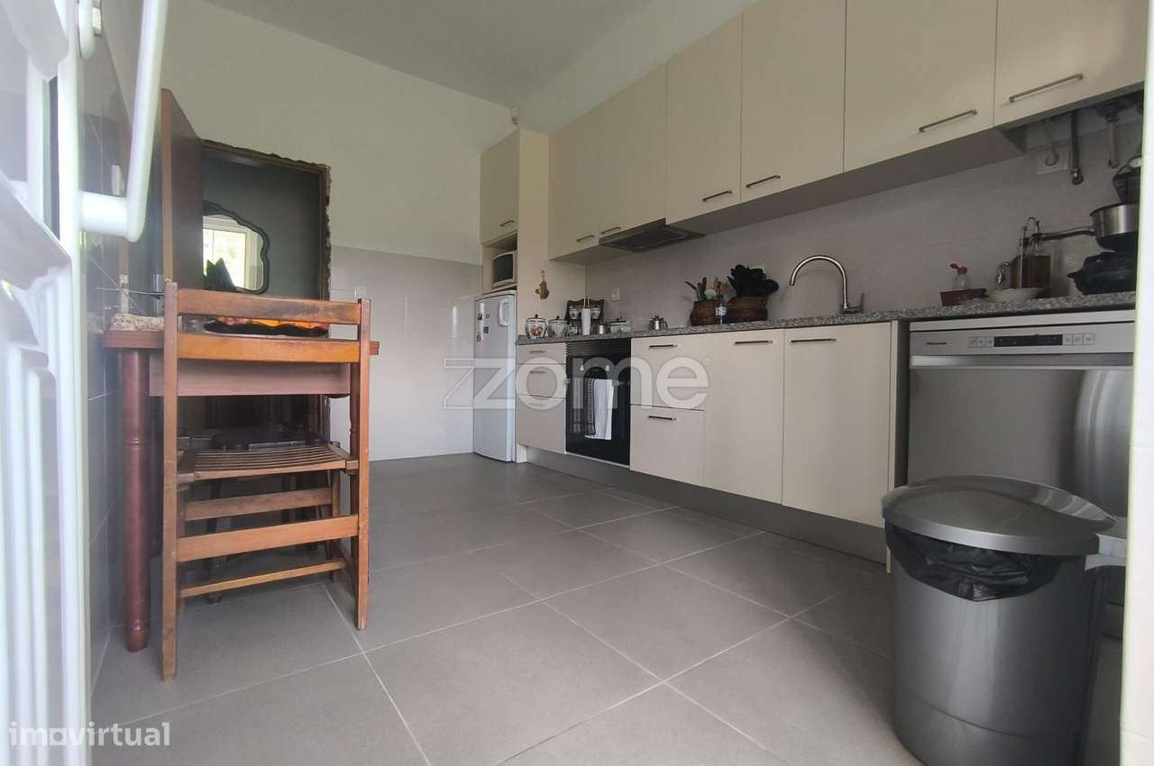 Moradia T4 unifamiliar Carnide-18