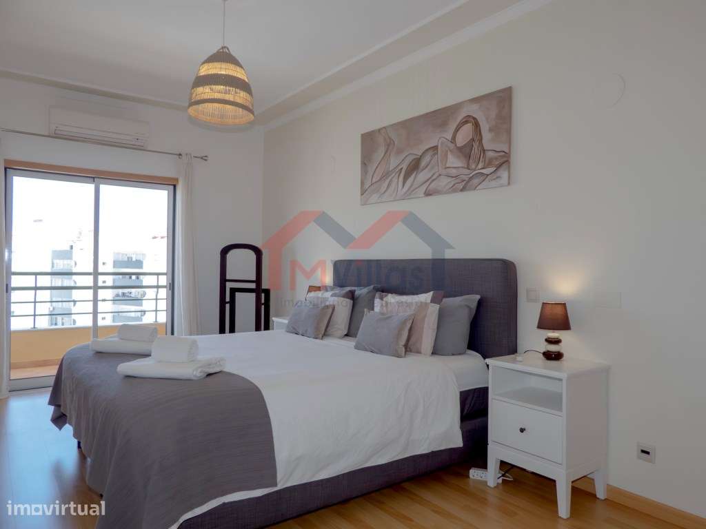 Apartamento T4 dúplex com vista mar, piscina e garagem, perto da pr...-12