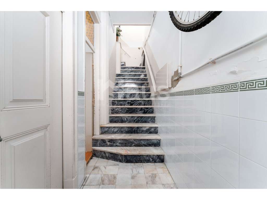 Prédio para venda na Baia do Seixal-31