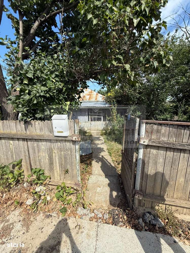 Casă + 2129 mp teren, zonă liniștită, Goruni, Iași – 76.000 euro - Imagine principală: 5/12