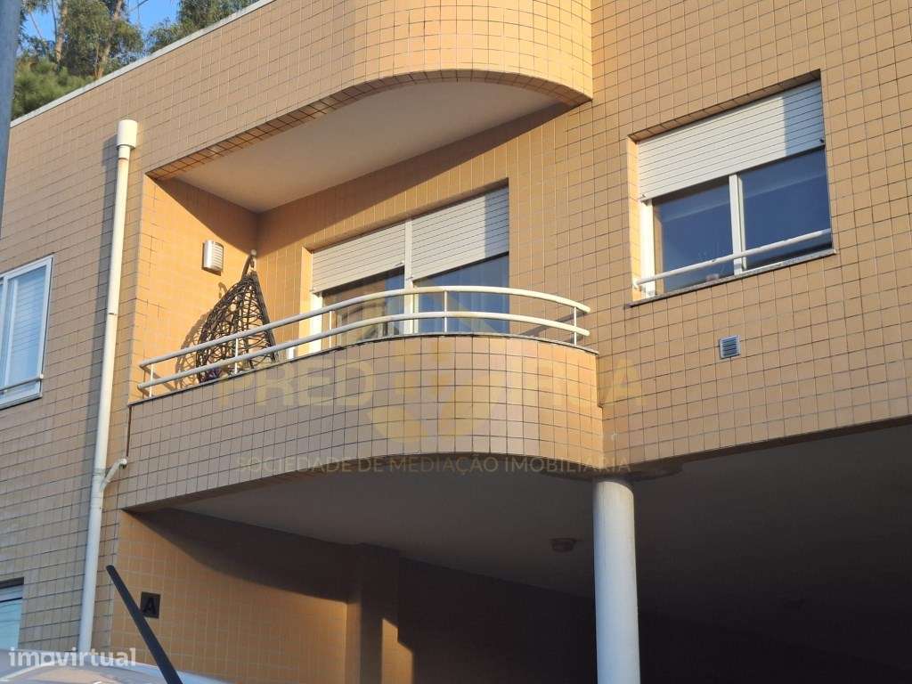 Excelente T2- Como Novo em Condominio fechado-19