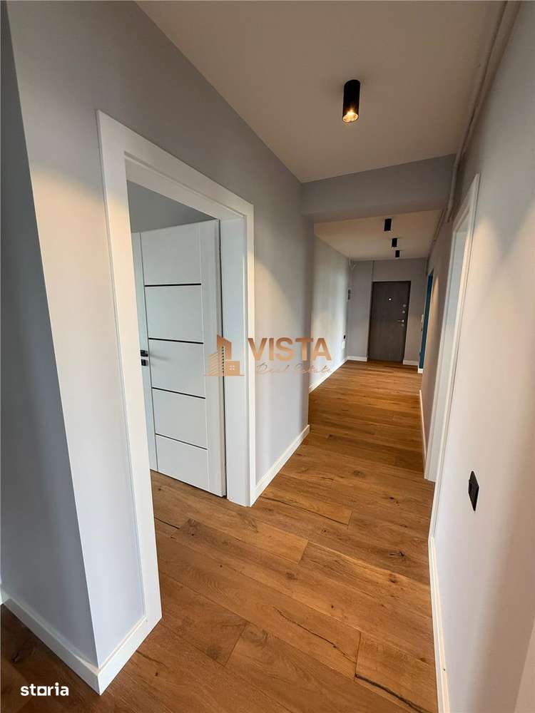 Exclusvitate, Apartament 3 camere, 86 mp utili, Zona Tractorul, Brasov - Imagine principală: 2/16