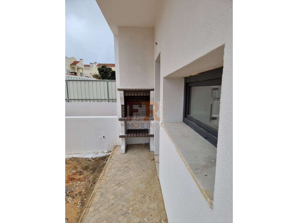 Moradias Geminada DuplexT3 com Pérgola. Pinhal do General. Fernão F...-10