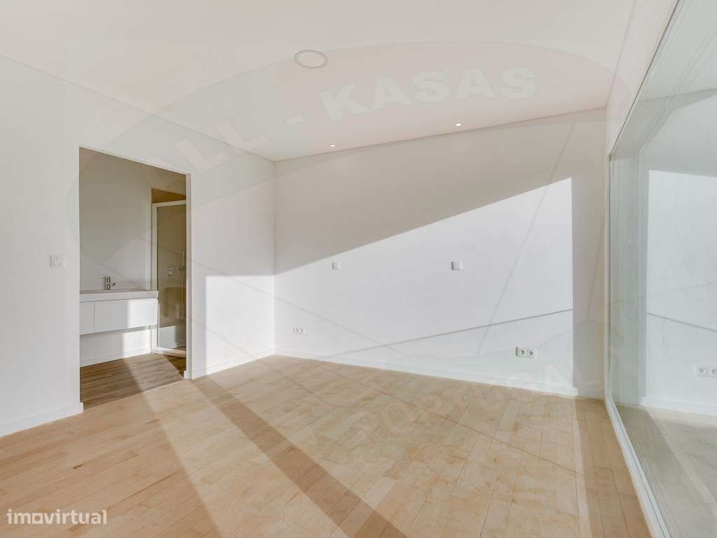 Moradia T3, a ESTREAR com Piscina em Famões, Odivelas: O seu Oásis!-23