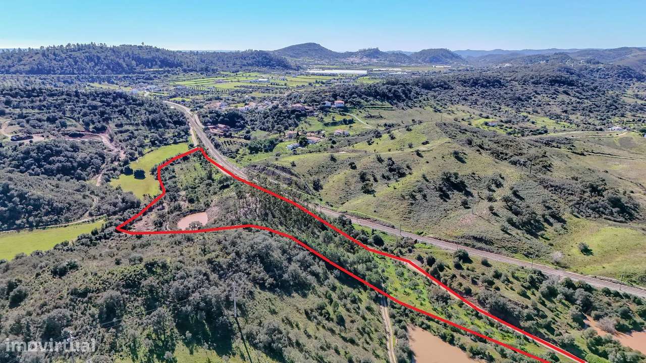 Terreno Rústico de 2.5Ha com Barragem - Grande imagem: 2/28