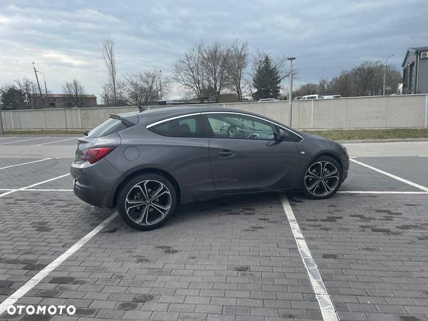 Opel Astra IV GTC 2.0 CDTI Sport S&S - 2