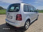 Volkswagen Touran 1.9 TDI Trendline DSG - 5