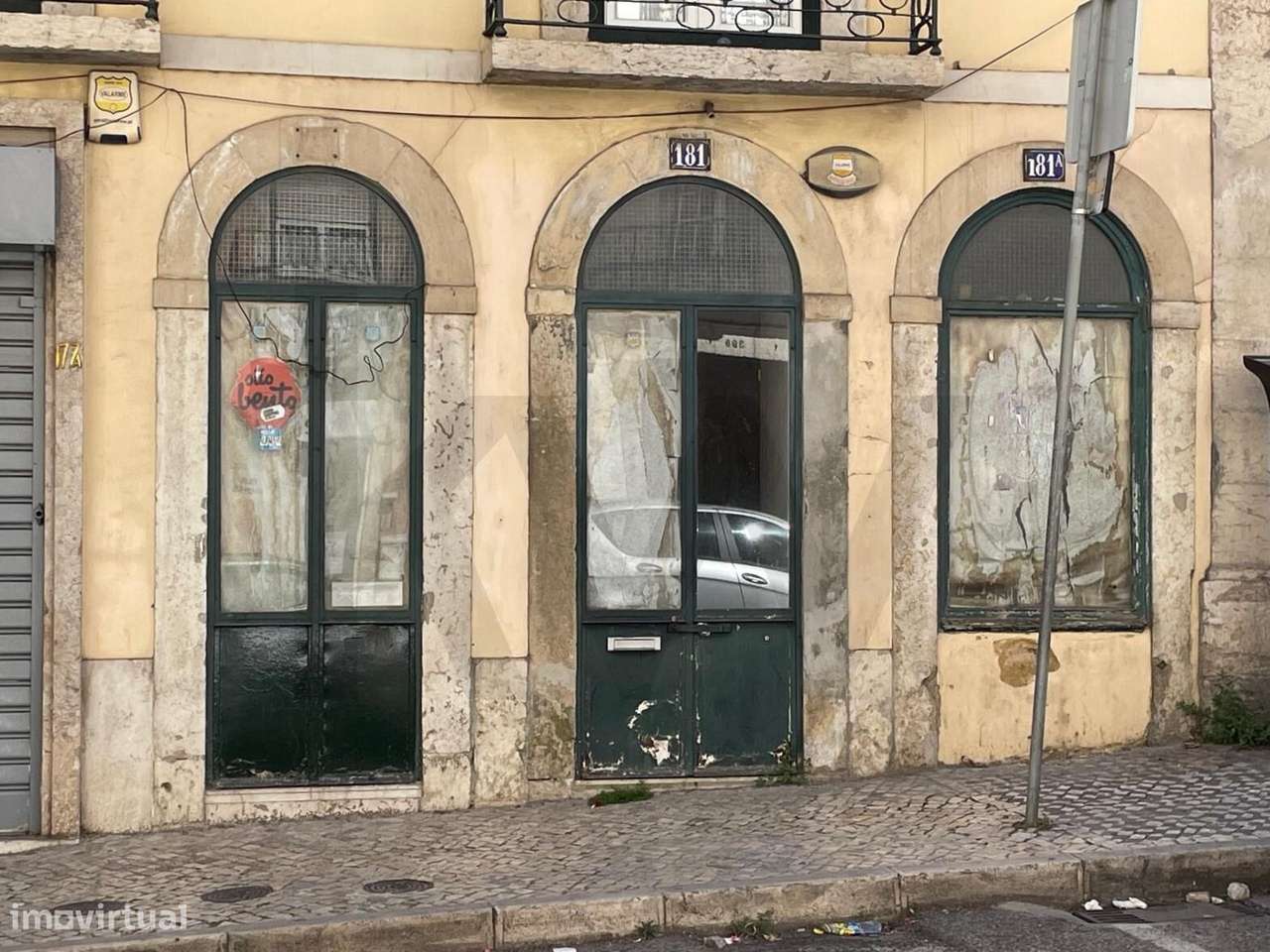 LOJA COM POTENCIAL PARA APARTAMENTO T2 - SÃO BENTO,  ESTRELA, LISBOA - Grande imagem: 2/15