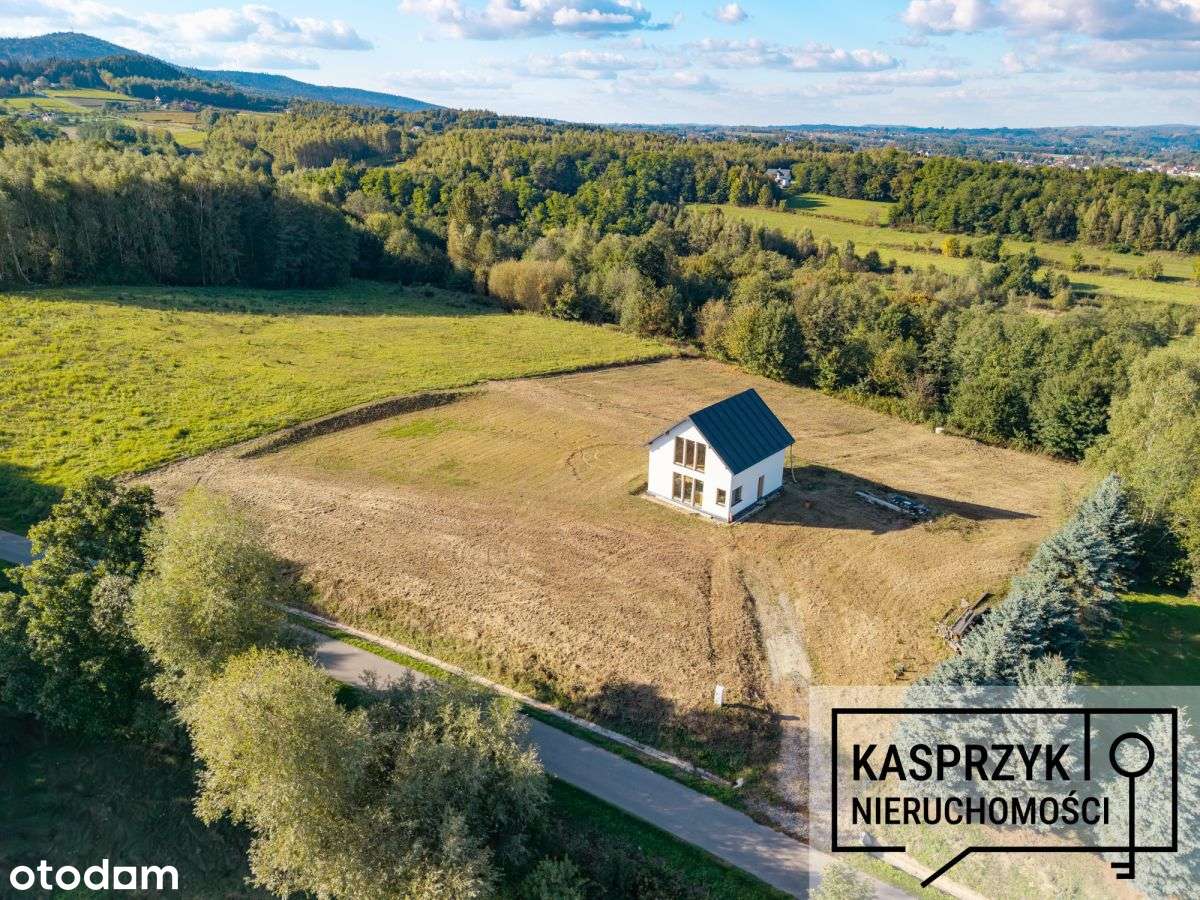 Duża działka z domem niskoenergetycznym.-8