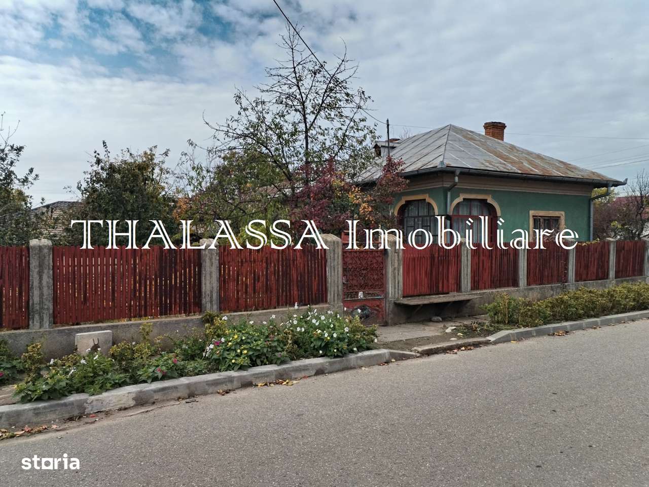 Casa cu teren - central Segarcea-0