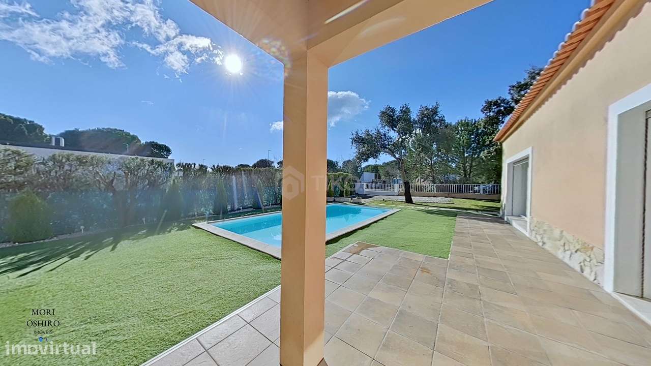 MORADIA T4 218M² EM TERRENO 1.044M² COM PISCINA EM CONDOMÍNIO DE GOLFE - Grande imagem: 5/32