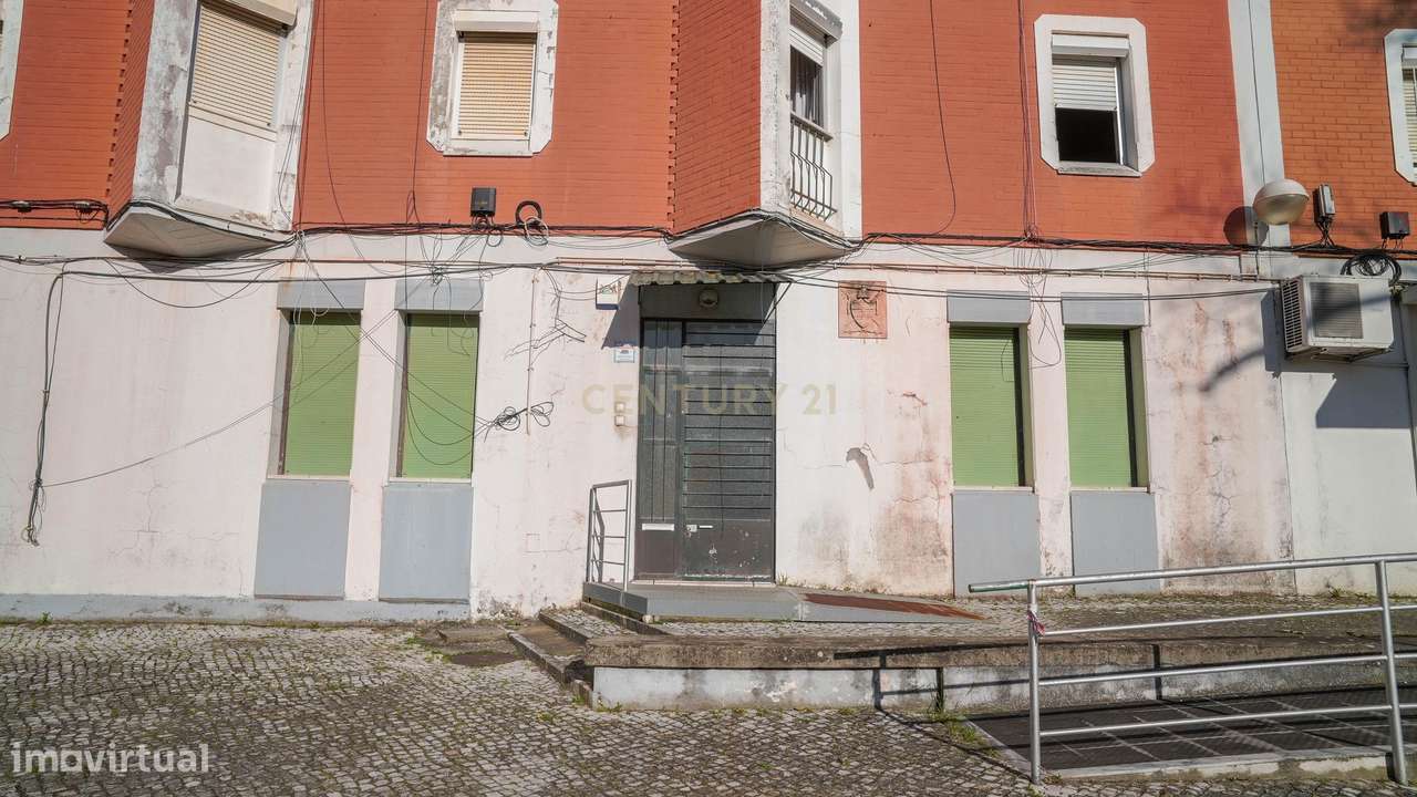 Espaço Versátil com Localização Privilegiada - Grande imagem: 3/31