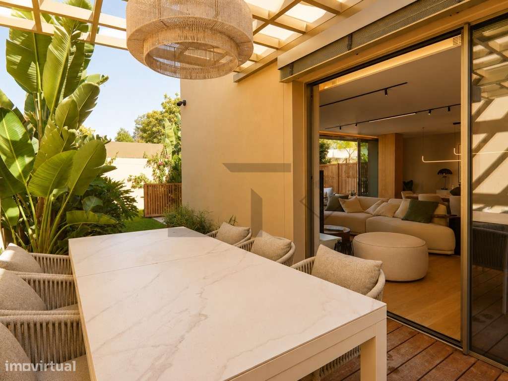 Moradia T5 em Banda com Condominio com Piscina para Venda em Carcav...-17