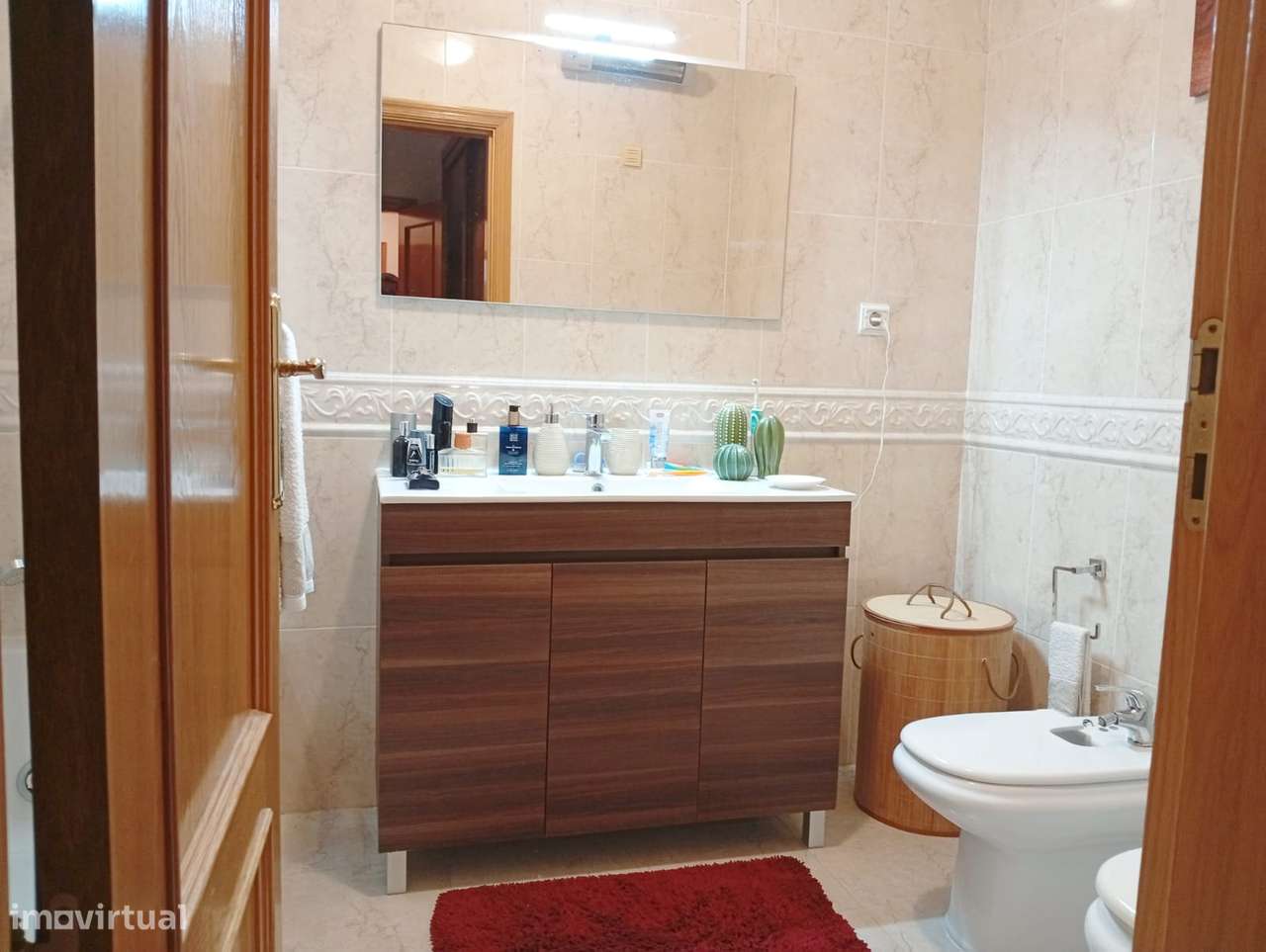 T2 - Lareira / A/C / Varanda - Alto do Seixalinho-8