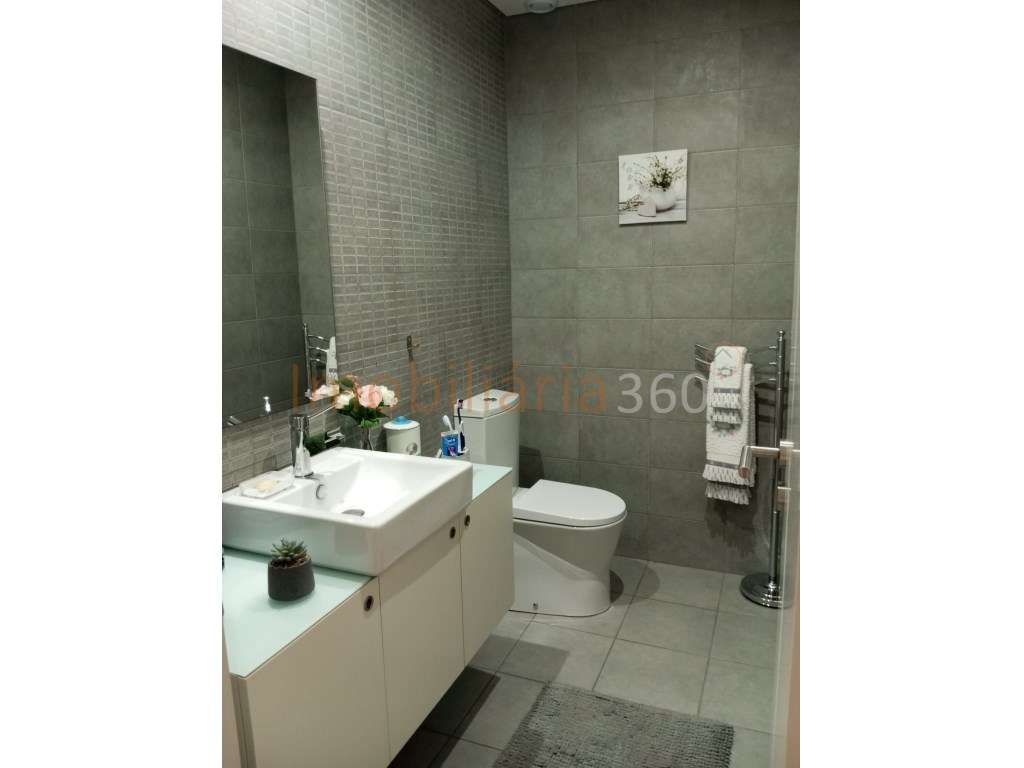 **Moradia T3 em Famalicão - Oportunidade Única!**-16