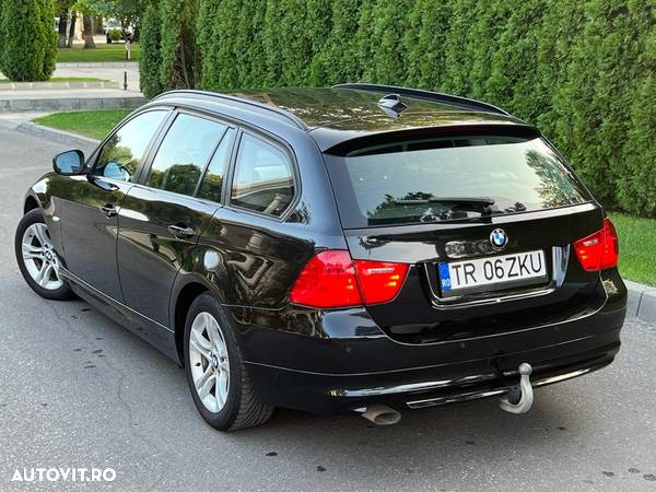 BMW Seria 3 318d - 4