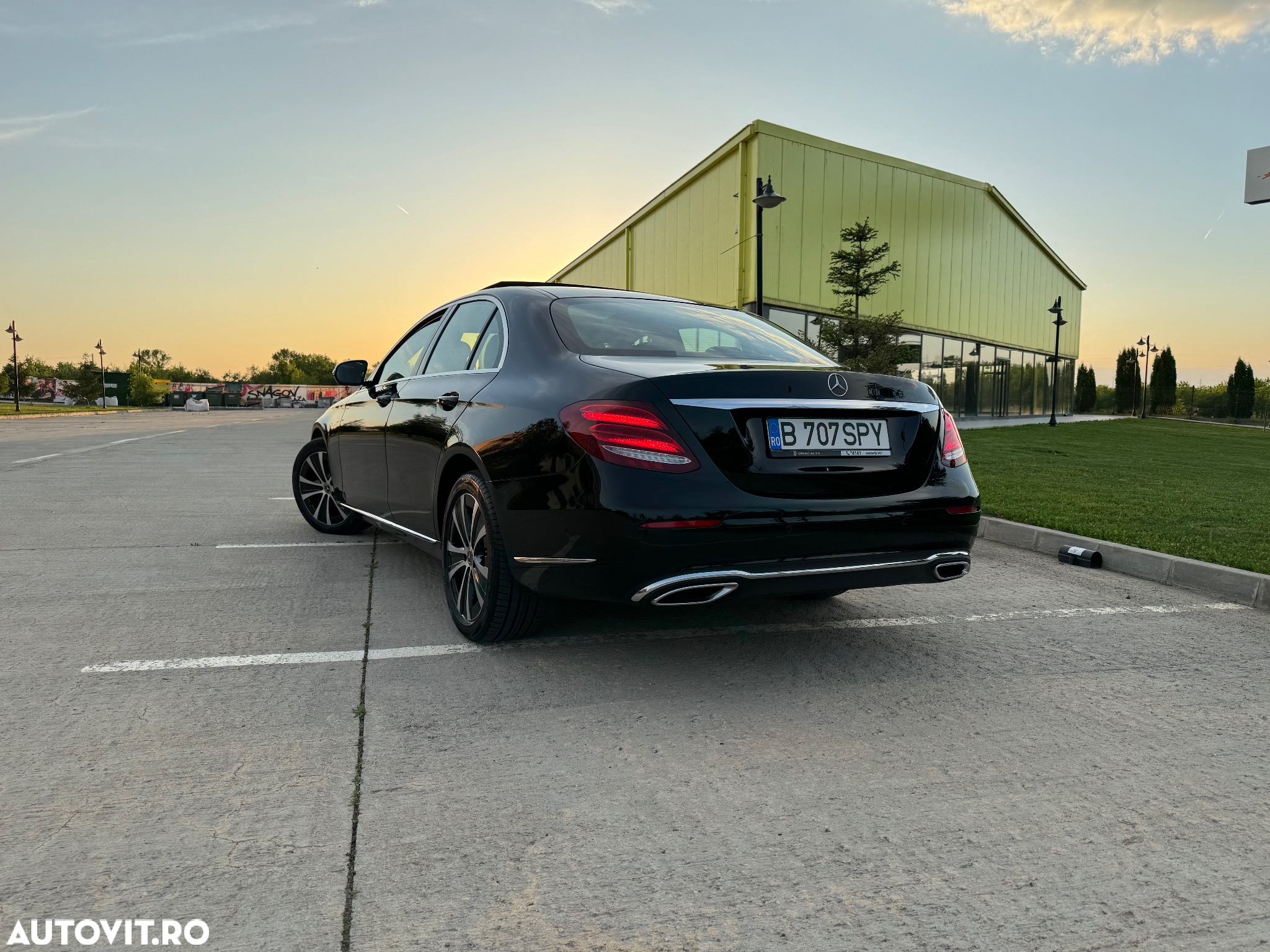 Mercedes-Benz E 220 d 9G-TRONIC Exclusive - 5