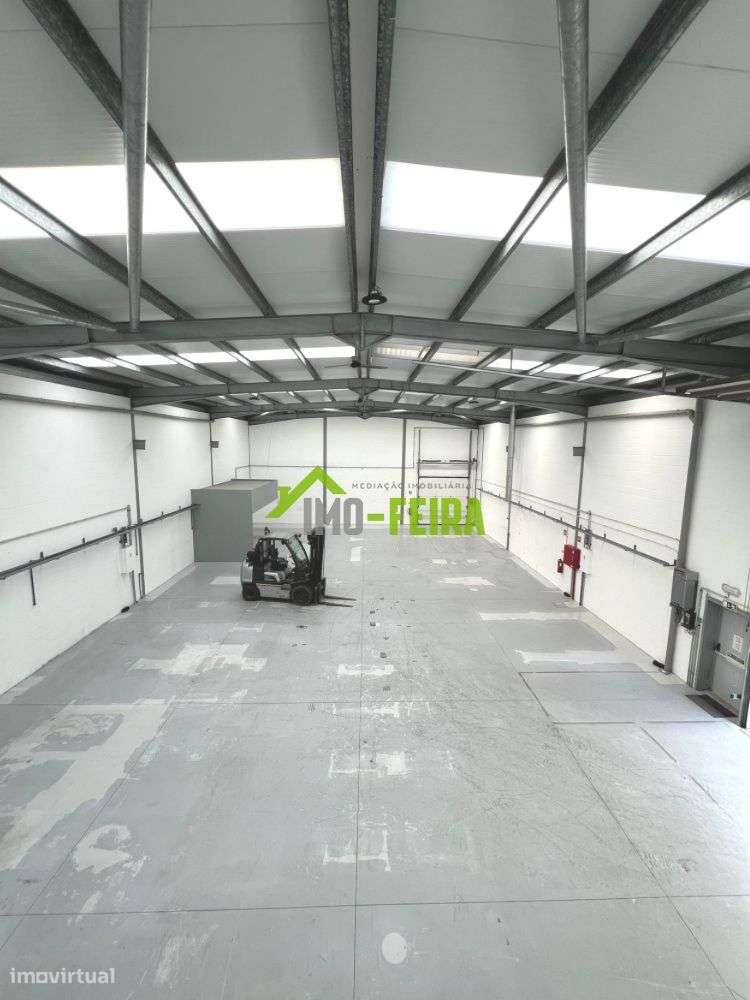 Pavilhão industrial , Fiães-4