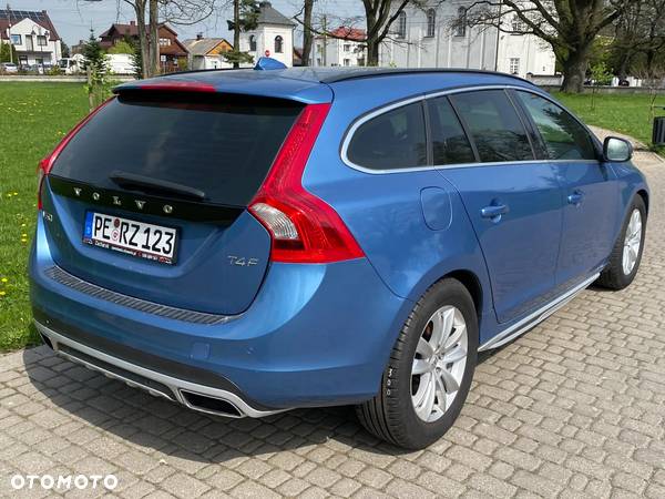 Volvo V60 T4 Summum - 5