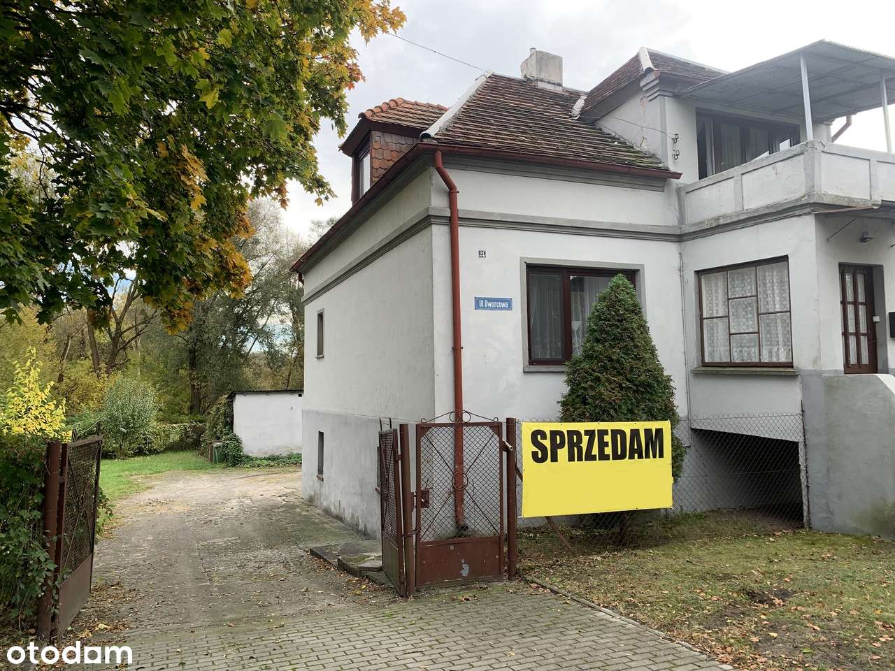 Dworcowa. Dom z potencjałem w dogodnej lokalizacji-2