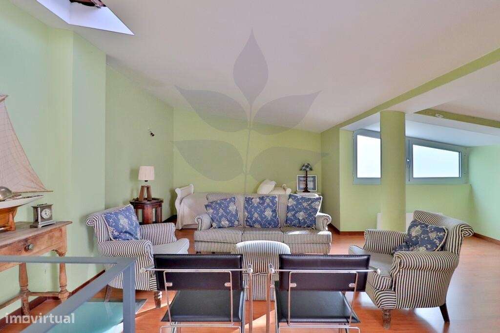 Venda Moradia Geminada Palmeira T4-58