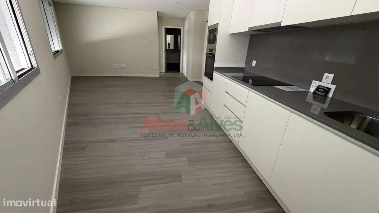 Excelente Apartamento T1  – Padrão da Légua, Matosinhos-0