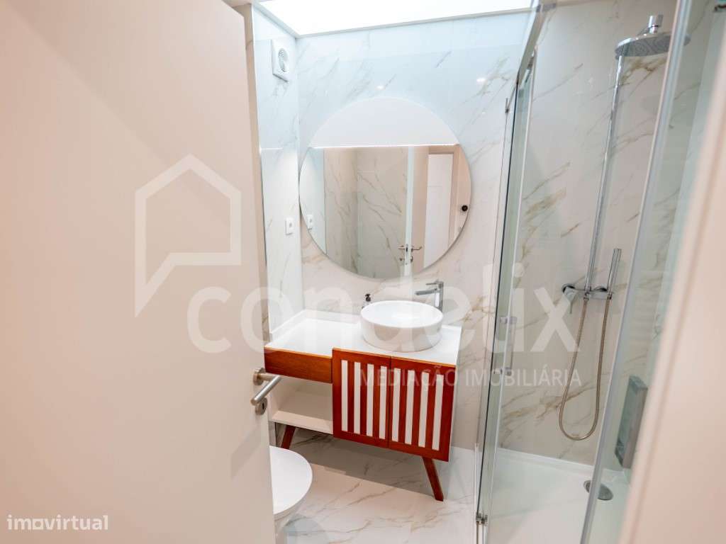 Moradia T3 com terraço, piscina e decoração de autor, Madalena-29