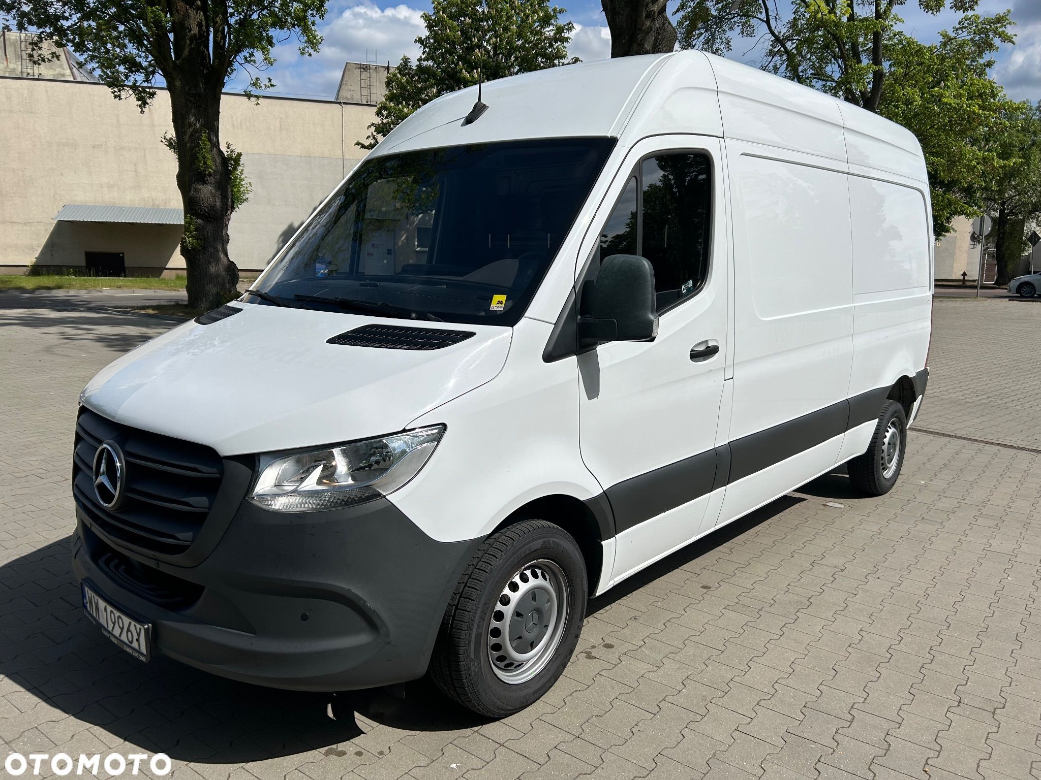 Mercedes-Benz Sprinter - 1