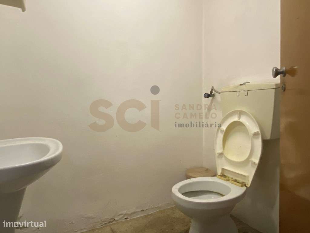 Armazém em Vila Nova de São Bento, com cerca de trezentos metros qu...-6