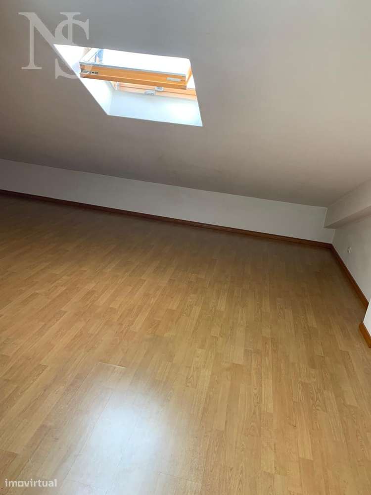 Apartamento T3 DUPLEX, Totalmente equipado e mobilado-7